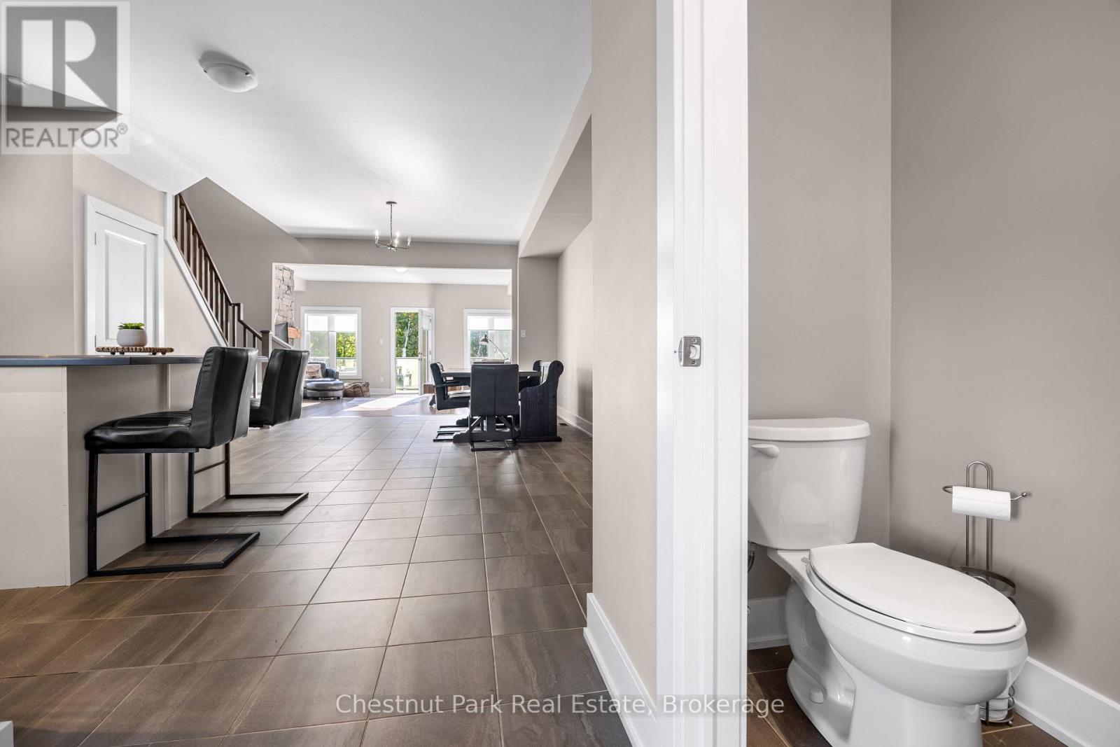 45 ROCKMOUNT CRESCENT - 7