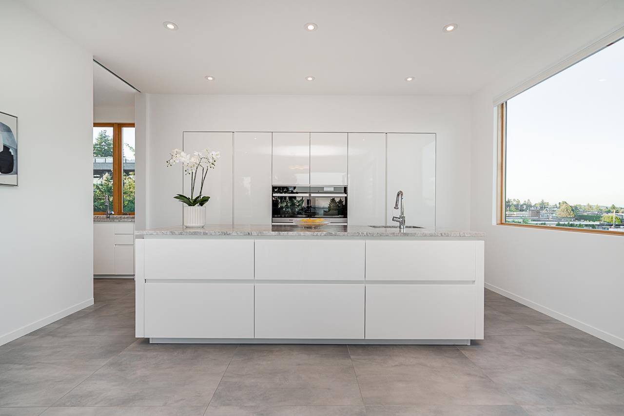 15493 ROYAL AVENUE, White Rock