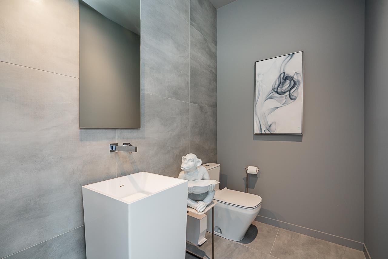 15493 ROYAL AVENUE, White Rock