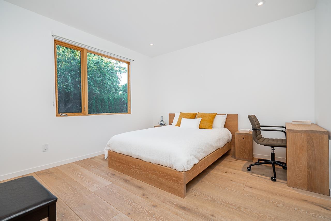 15493 ROYAL AVENUE, White Rock