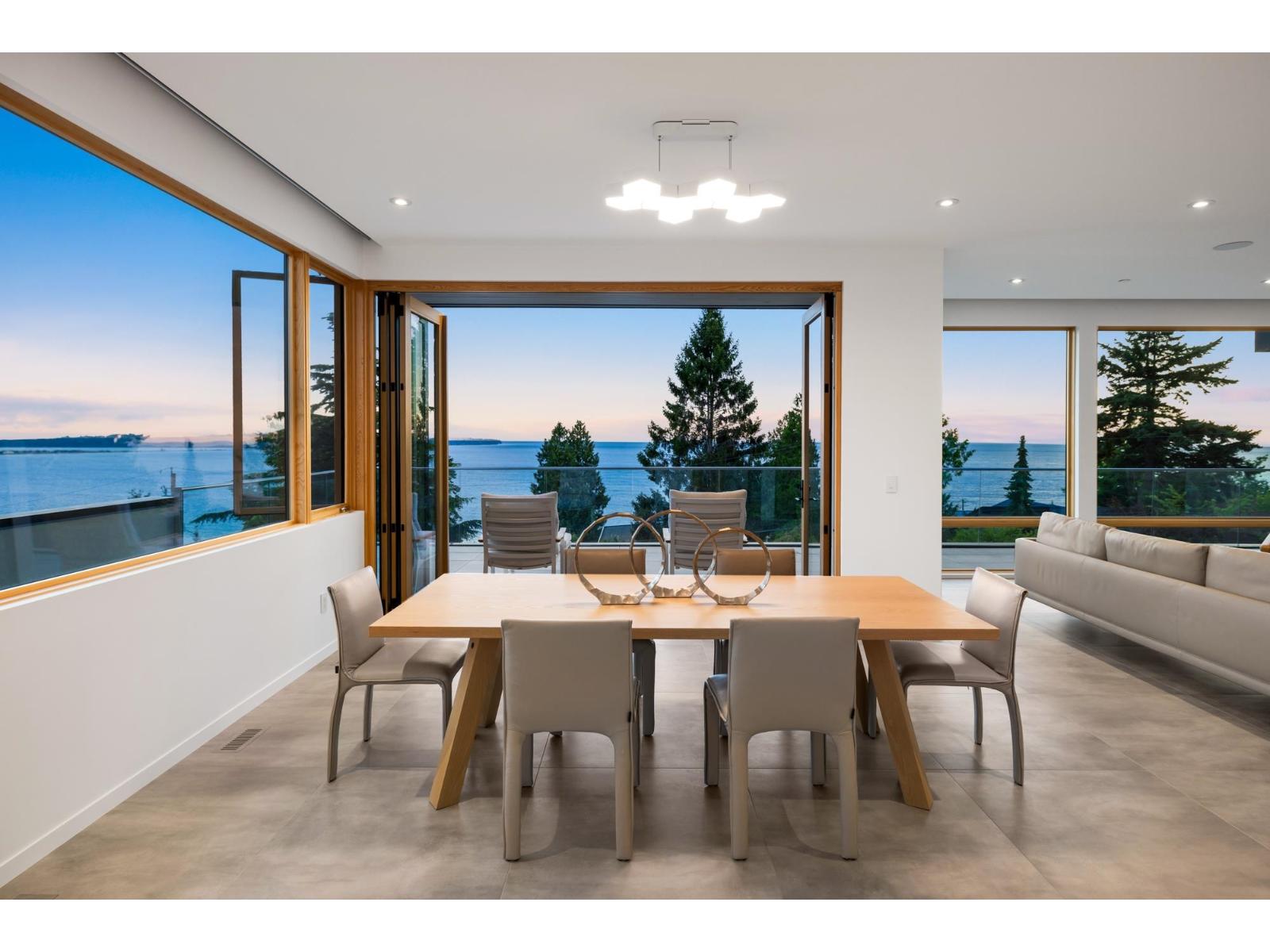 15493 ROYAL AVENUE, White Rock