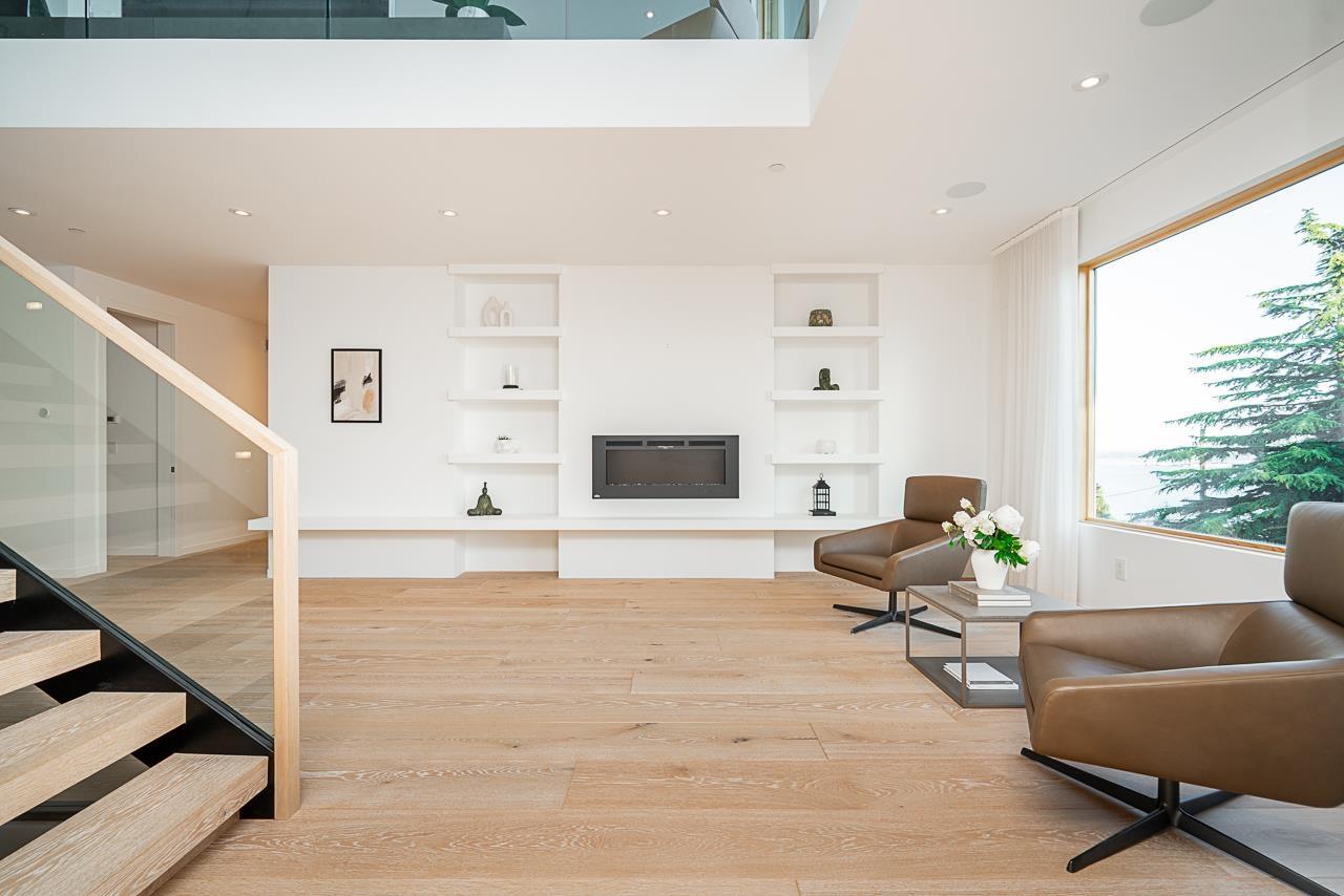 15493 ROYAL AVENUE, White Rock