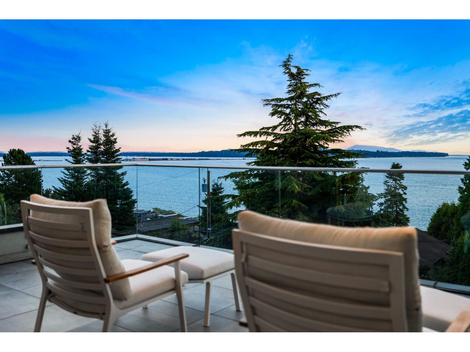 15493 ROYAL AVENUE, White Rock