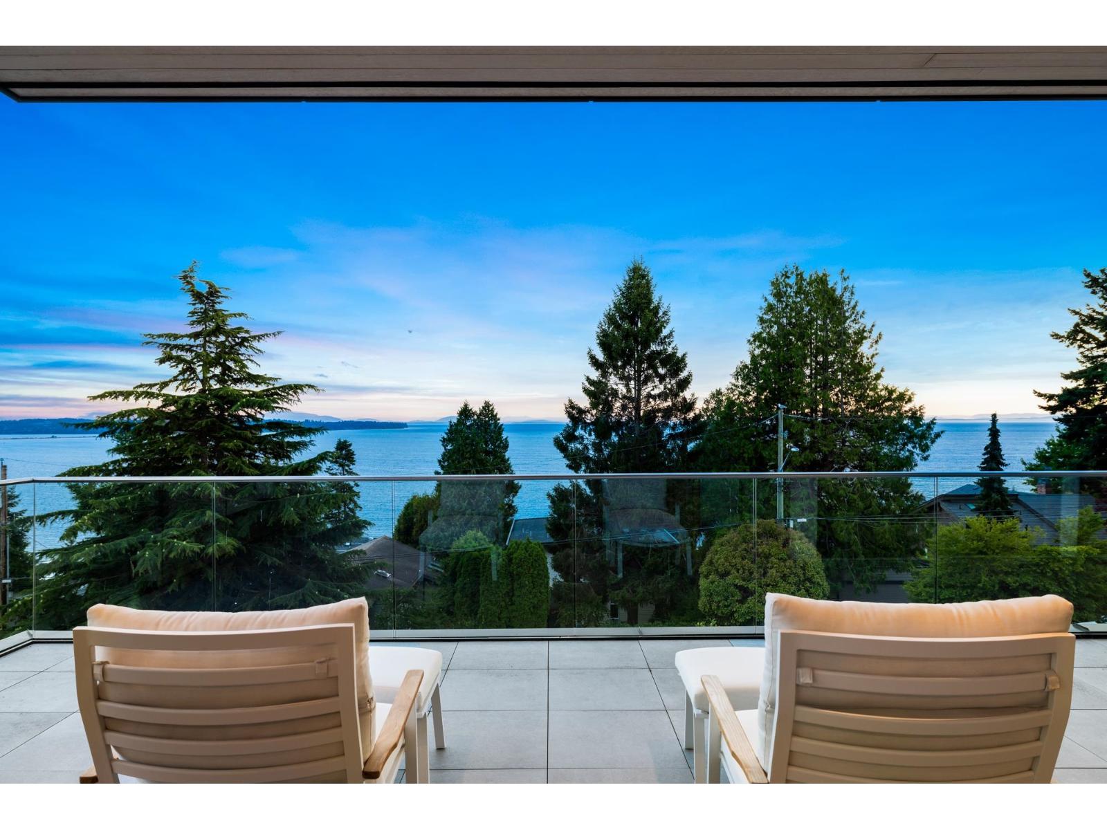15493 ROYAL AVENUE, White Rock