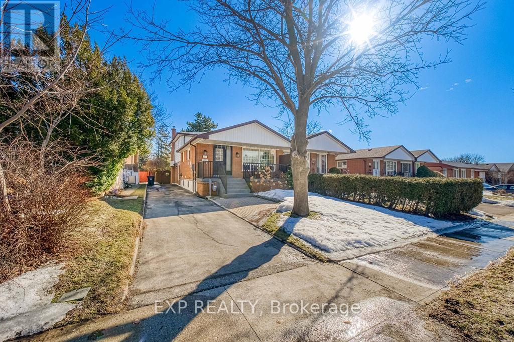 141 ANGUS DRIVE - 2
