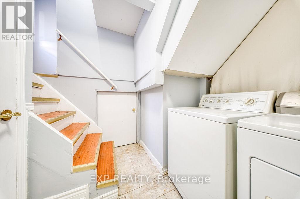 141 ANGUS DRIVE - 37