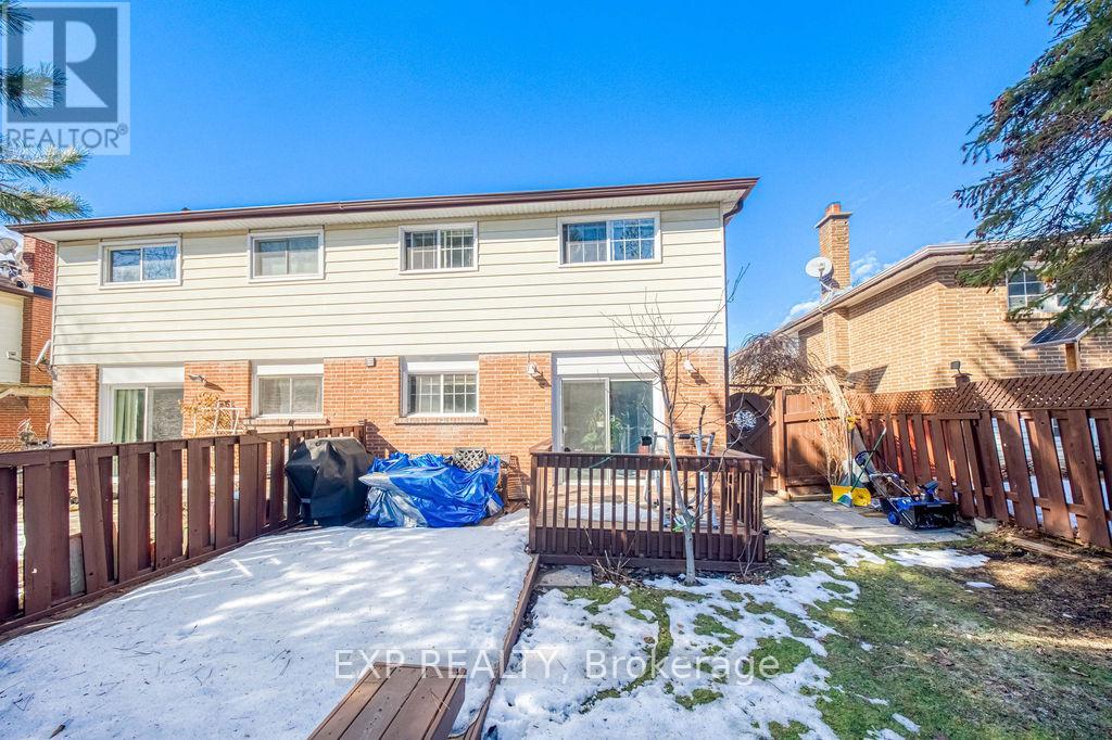 141 ANGUS DRIVE - 40