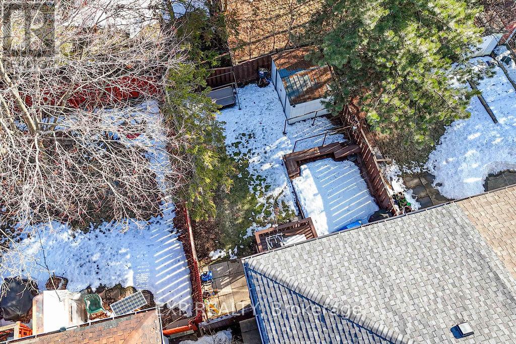 141 ANGUS DRIVE - 45