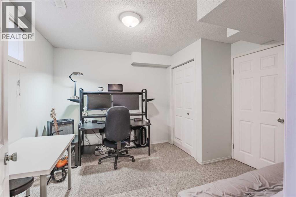 Single Family House for Sale in  Bridleridge Gardens SW Bridlewood Calgary 