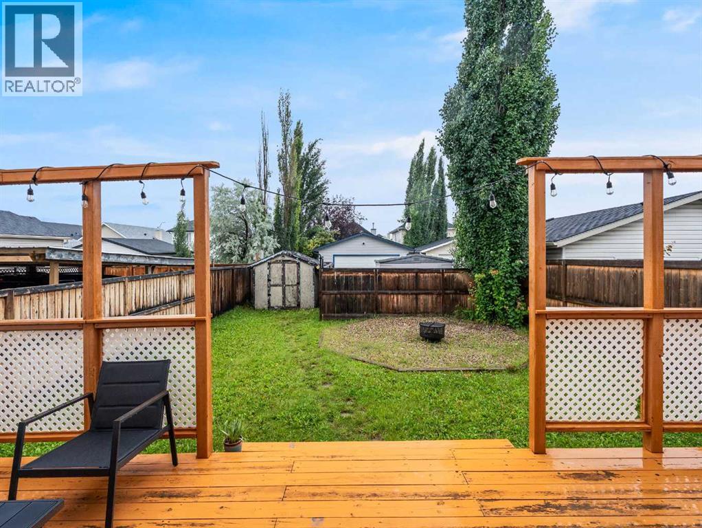 Single Family House for Sale in  Bridleridge Gardens SW Bridlewood Calgary 