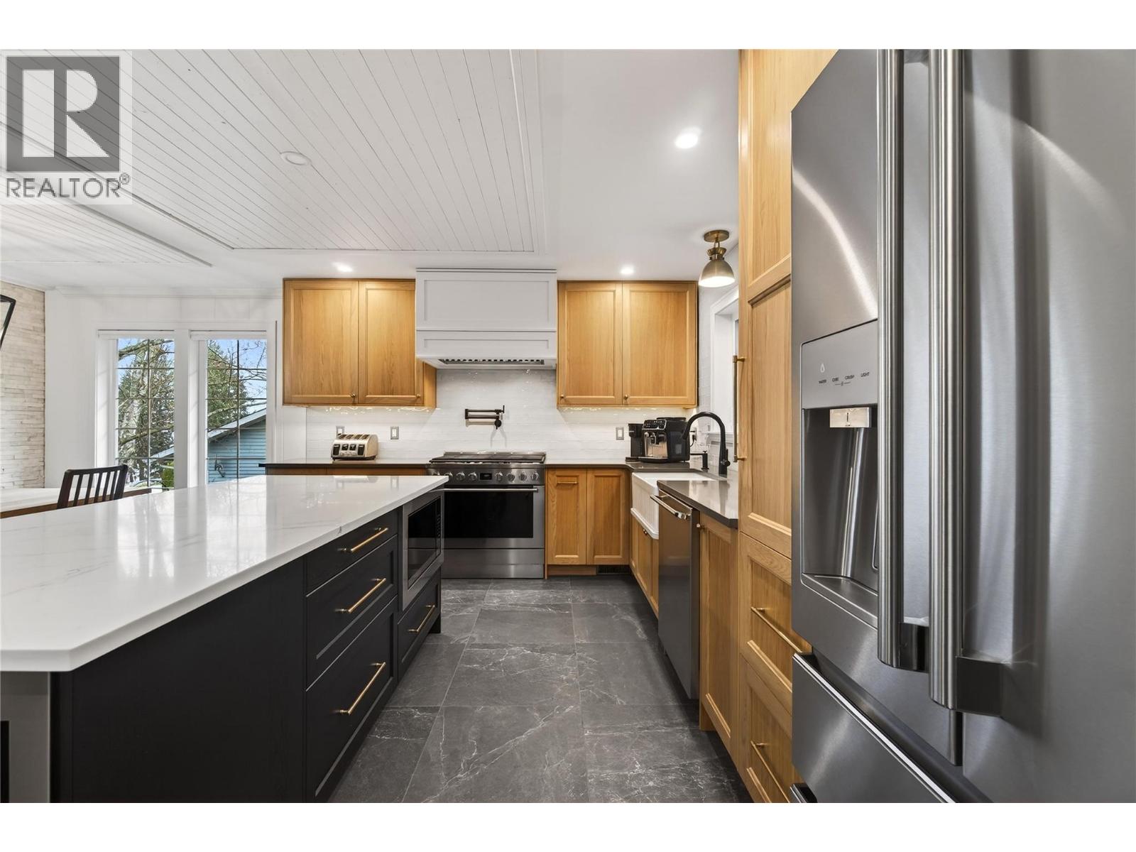 1131 49 Avenue NE, Salmon Arm