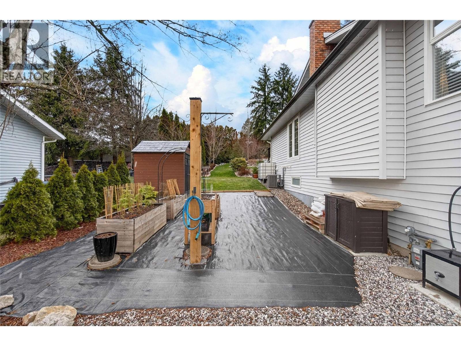 1131 49 Avenue NE, Salmon Arm