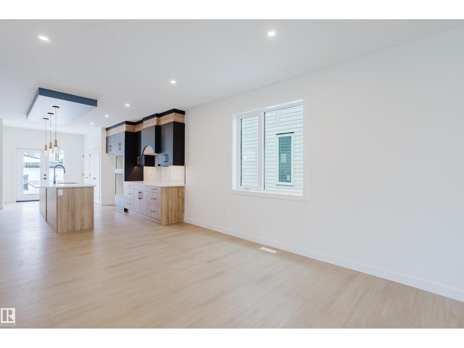 9709 157 ST NW NW - 14