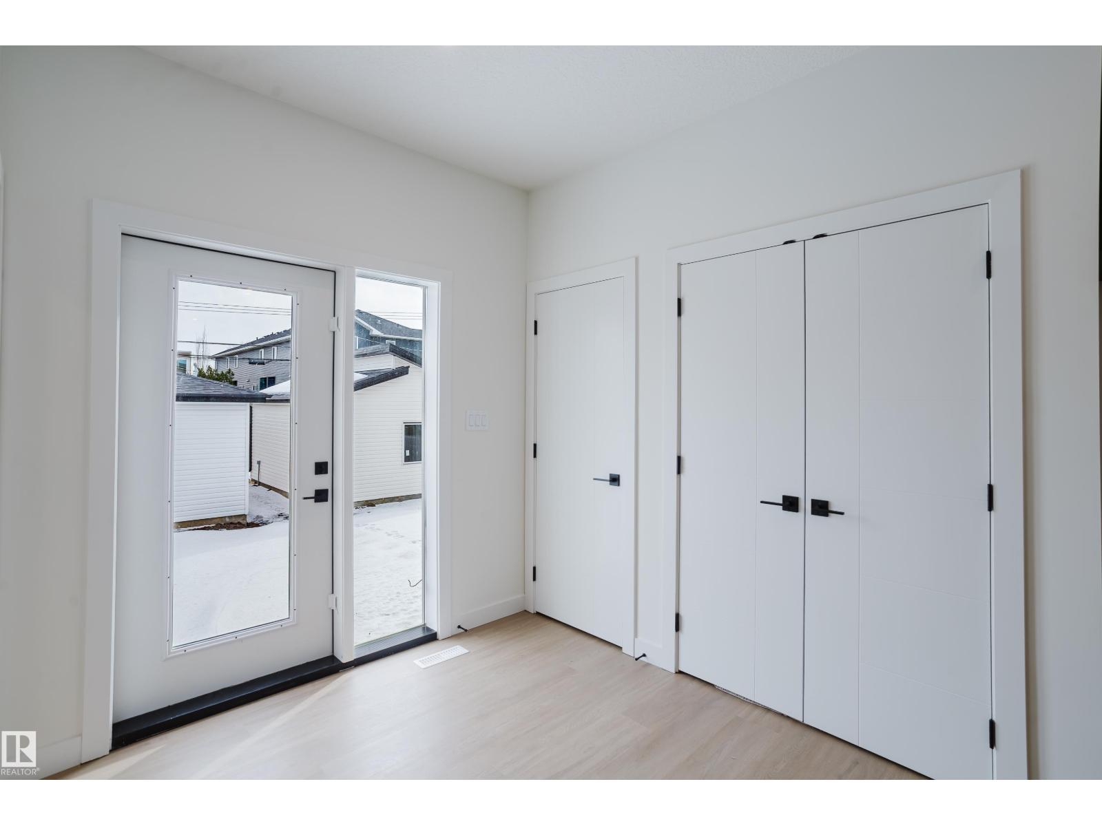 9709 157 ST NW NW - 25
