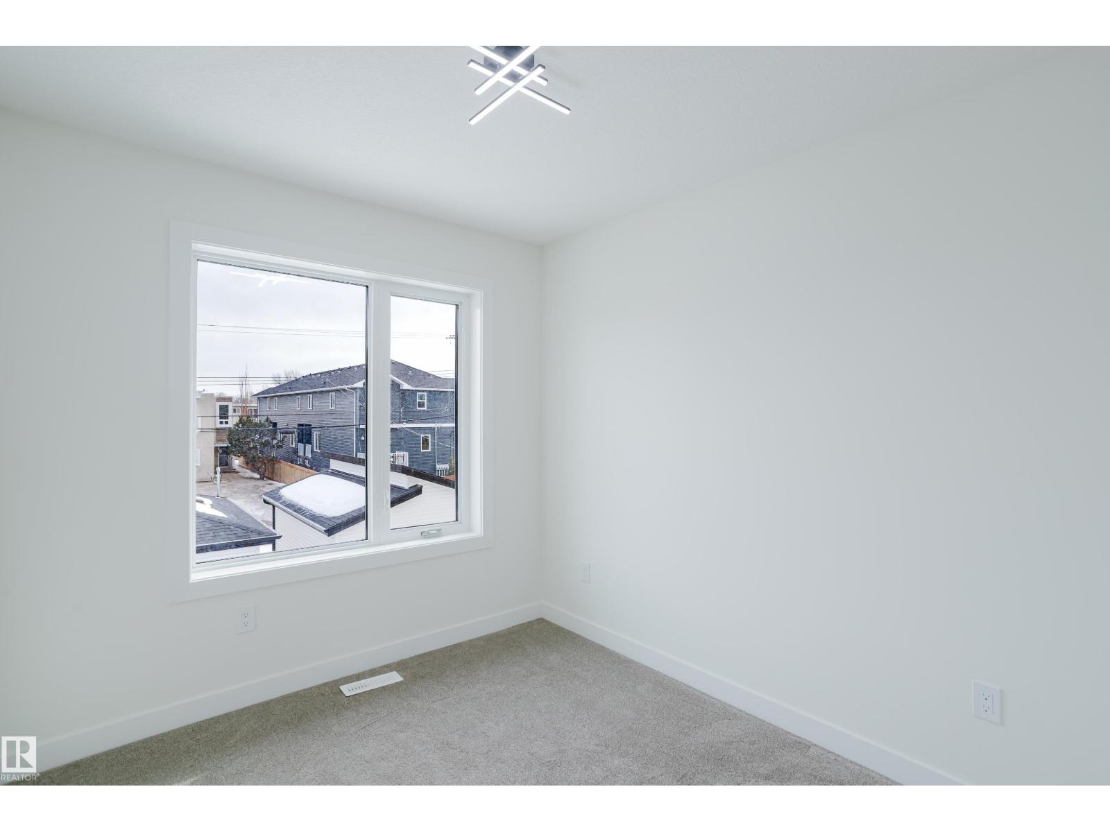 9709 157 ST NW NW - 43