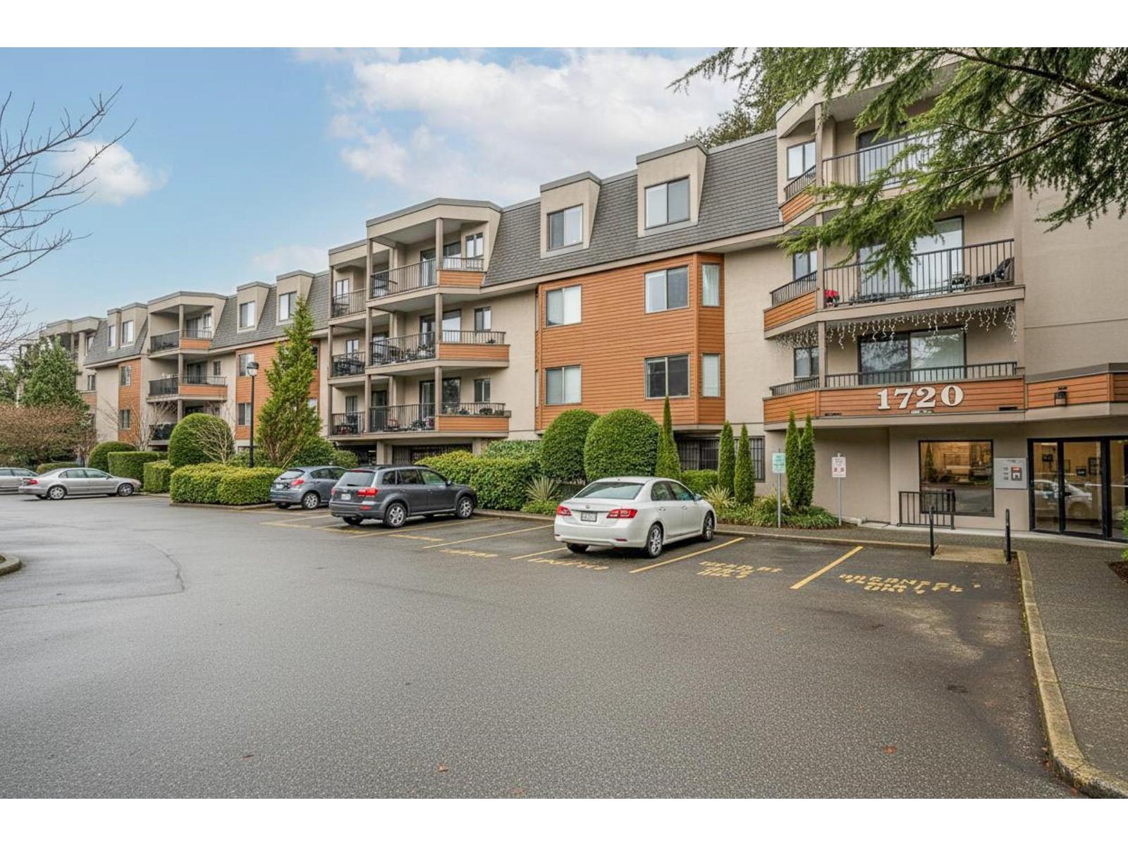 112 1720 SOUTHMERE Crescent - photo 2