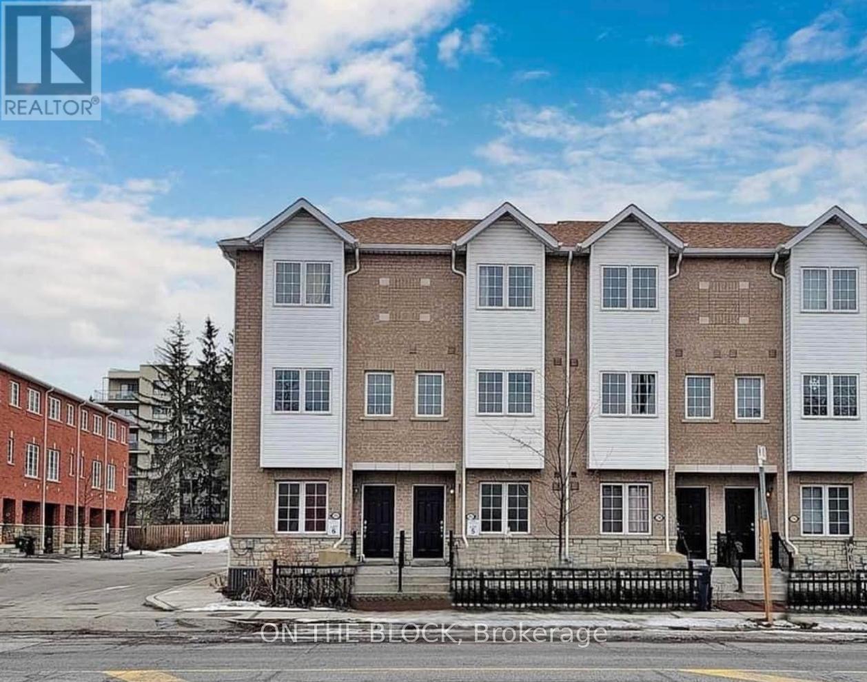 Listing photo of 3761A ST CLAIR AVENUE E