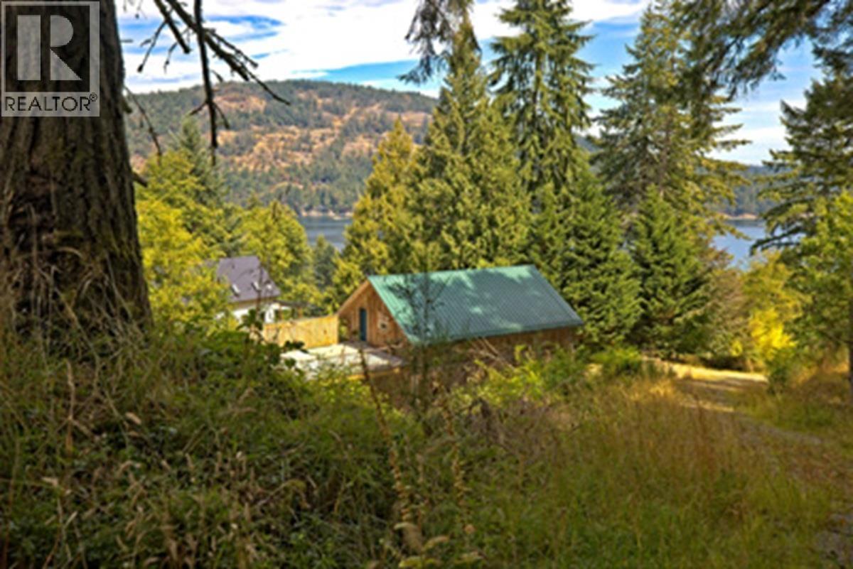 672 ISABELLA POINT ROAD, Salt Spring Island