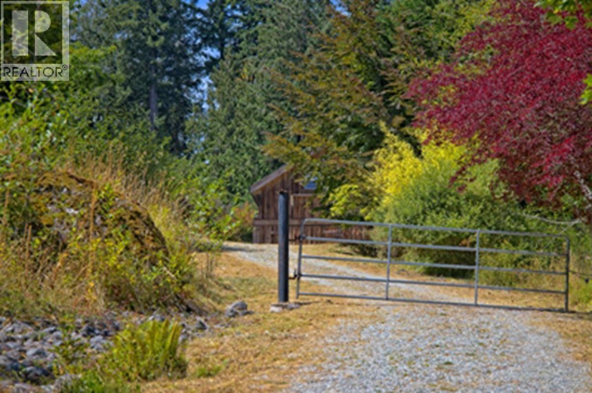 672 ISABELLA POINT ROAD, Salt Spring Island