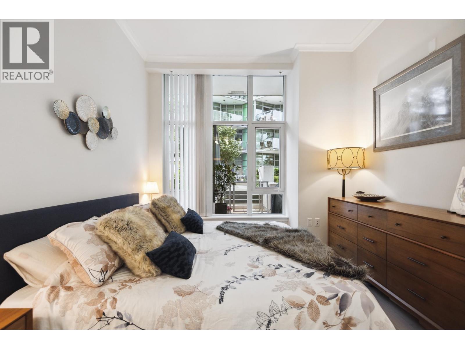 112 185 VICTORY SHIP WAY, North Vancouver