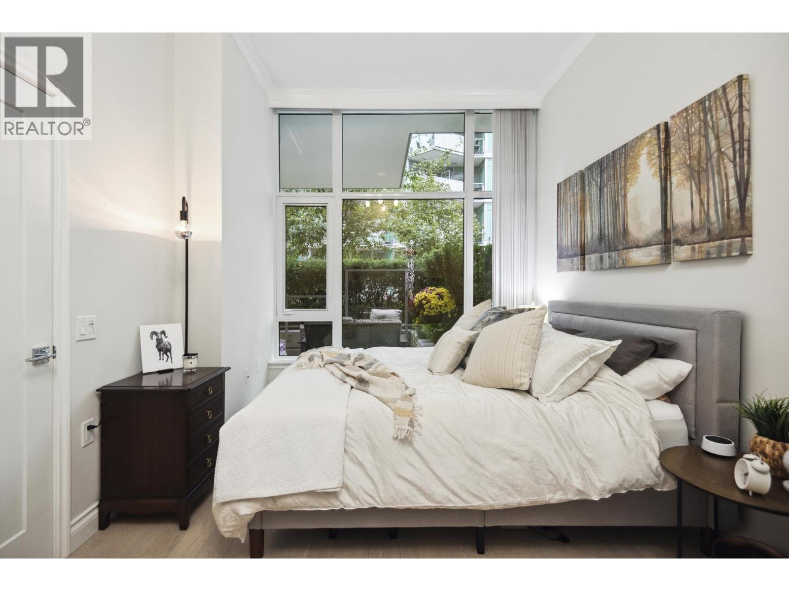 112 185 VICTORY SHIP WAY, North Vancouver