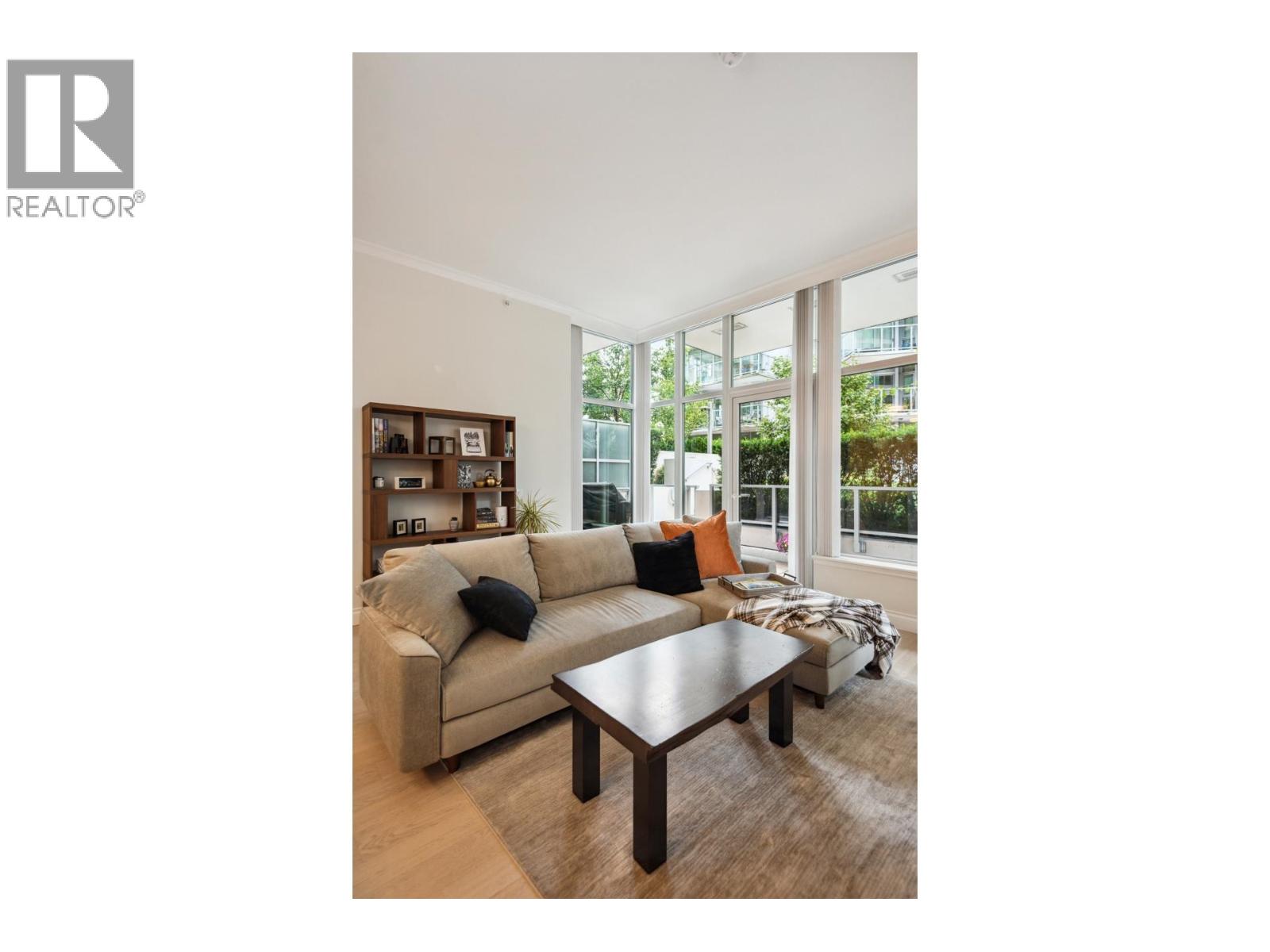 112 185 VICTORY SHIP WAY, North Vancouver