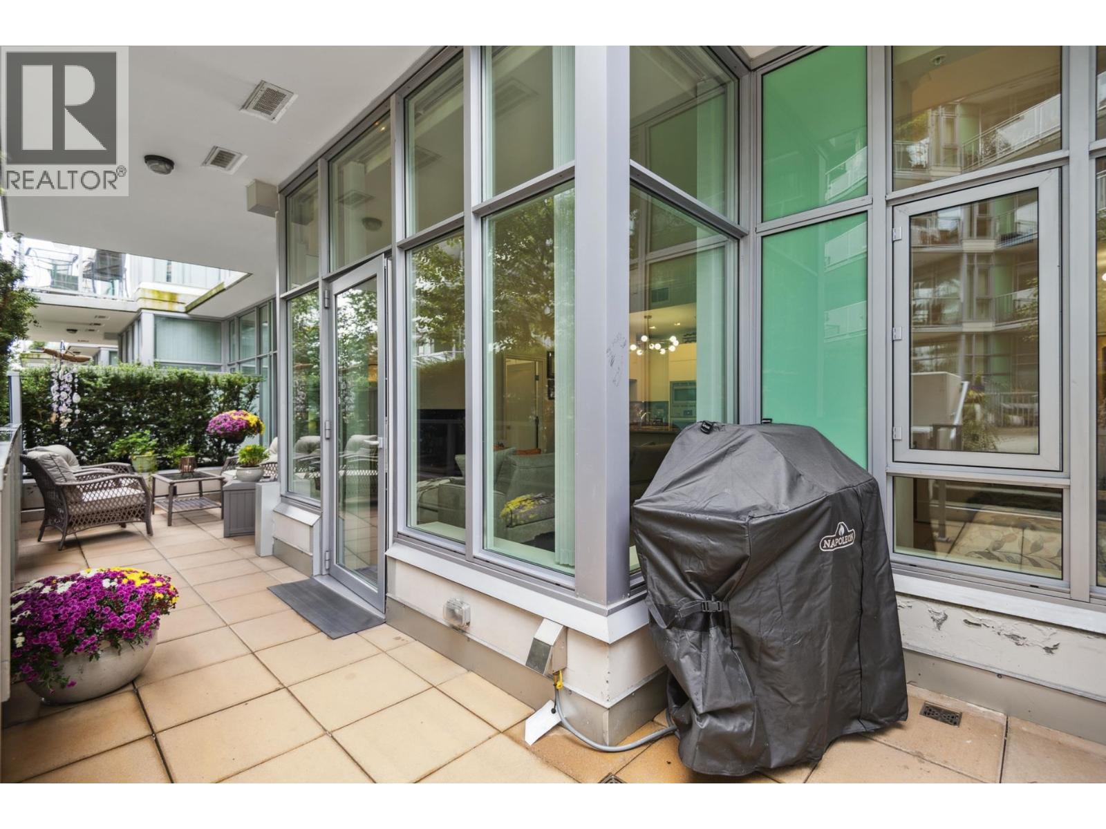 112 185 VICTORY SHIP WAY, North Vancouver