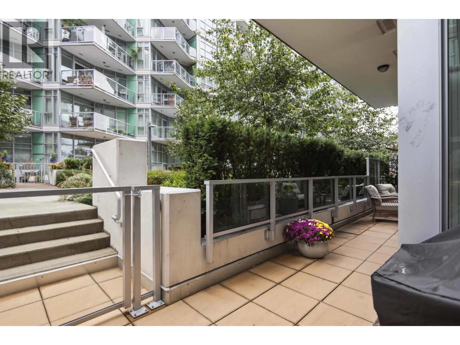 112 185 VICTORY SHIP WAY, North Vancouver