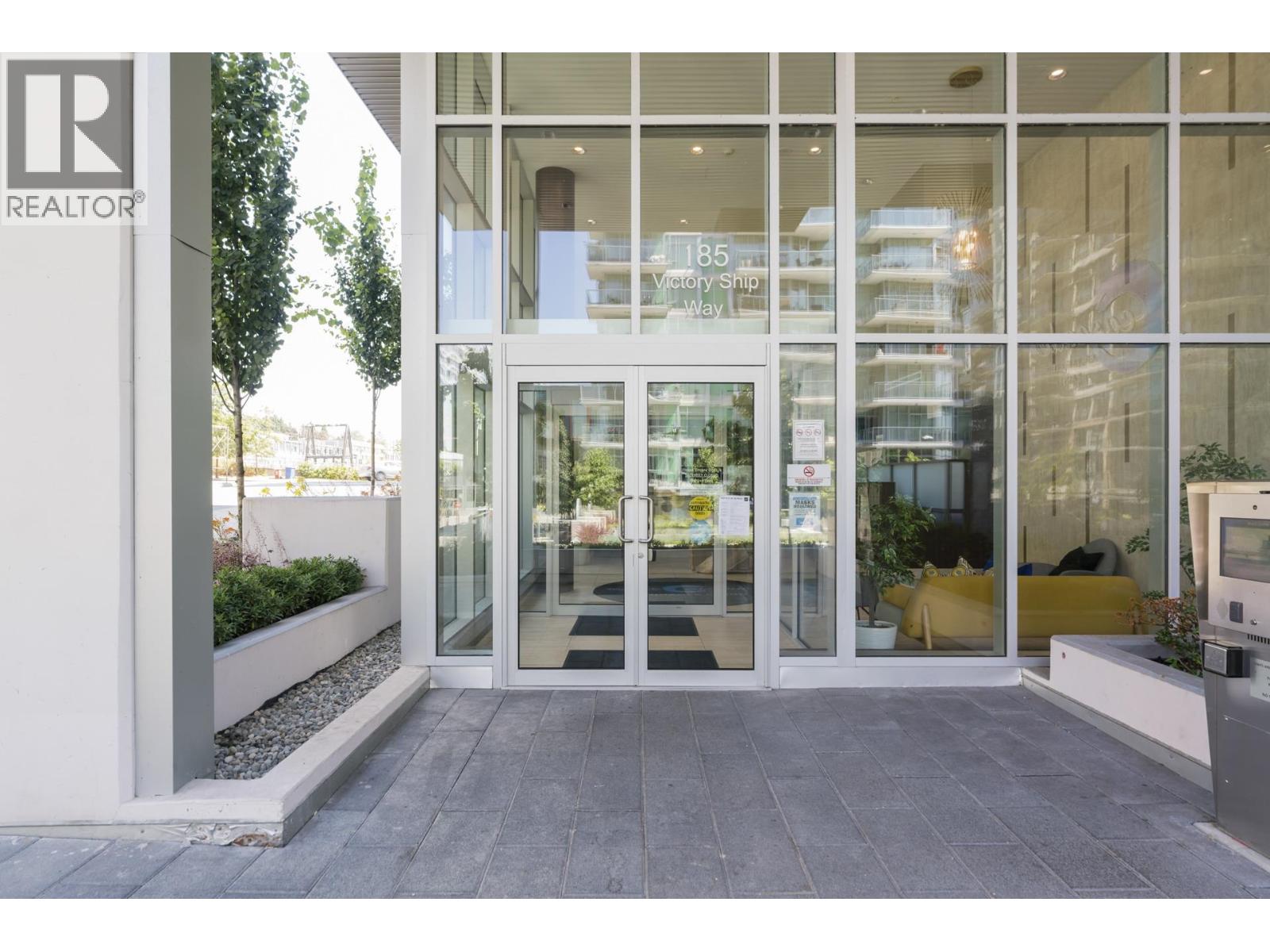 112 185 VICTORY SHIP WAY, North Vancouver