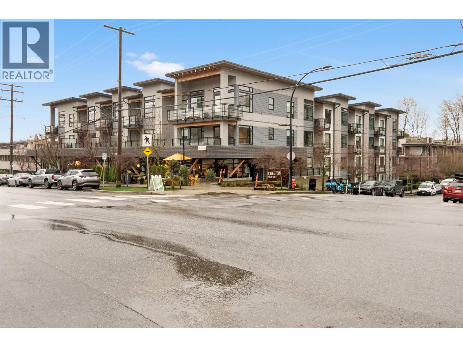 303 715 W 15 STREET, North Vancouver