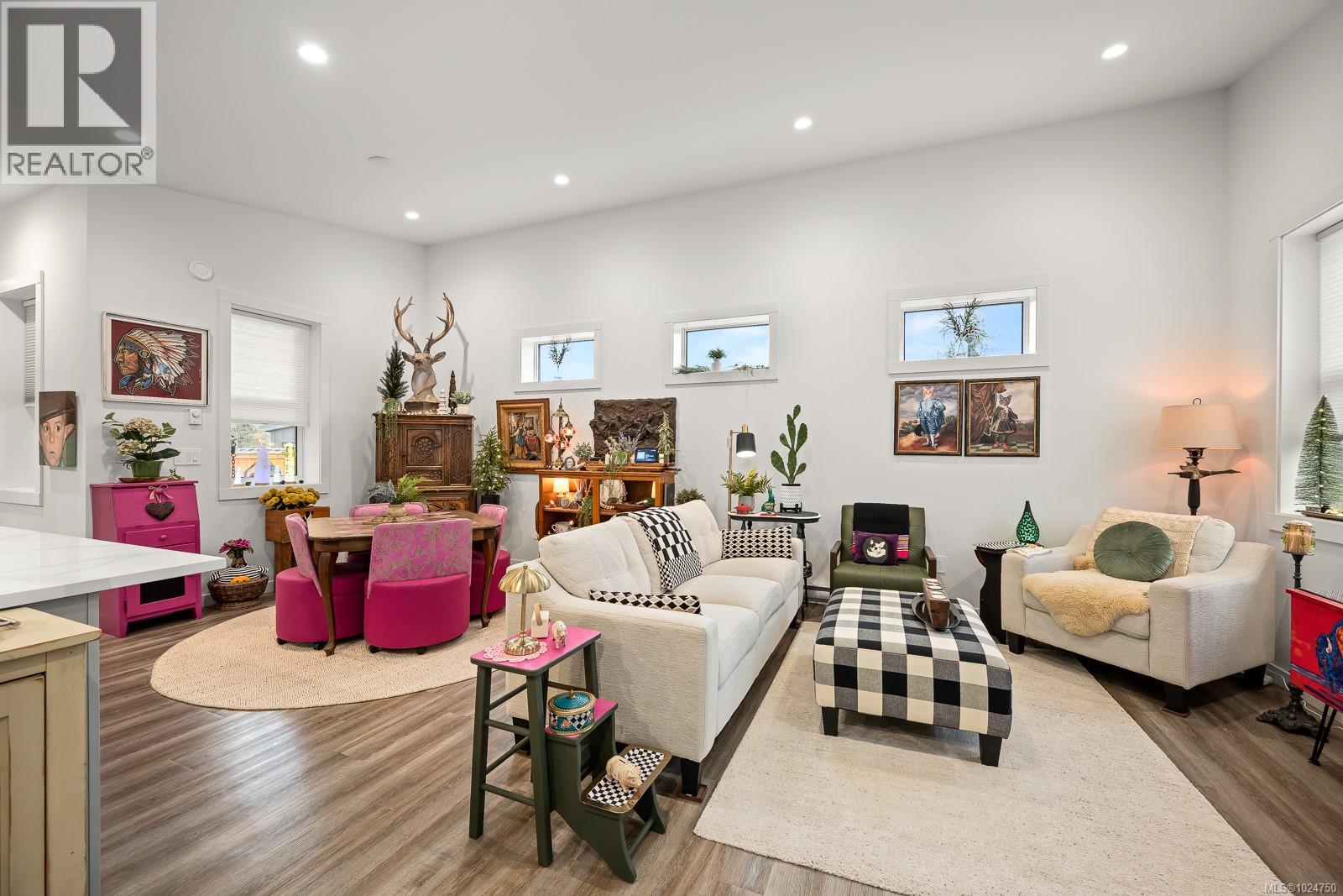 #30 3025 ROYSTON RD - 14