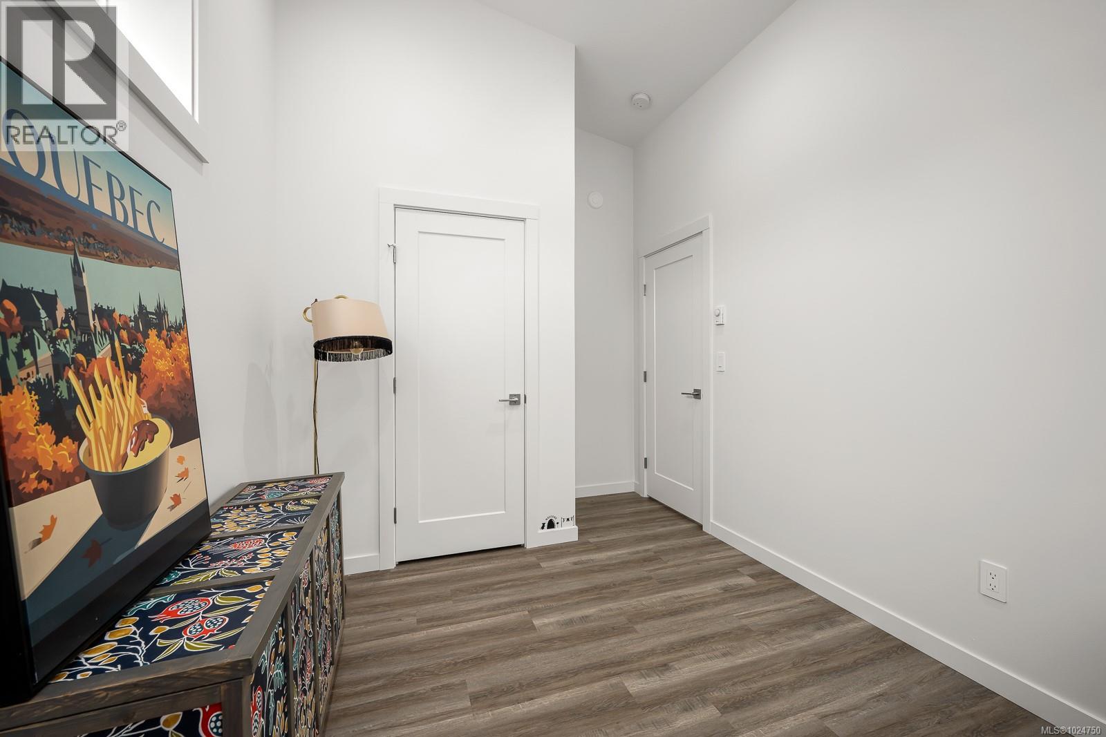 #30 3025 ROYSTON RD - 30