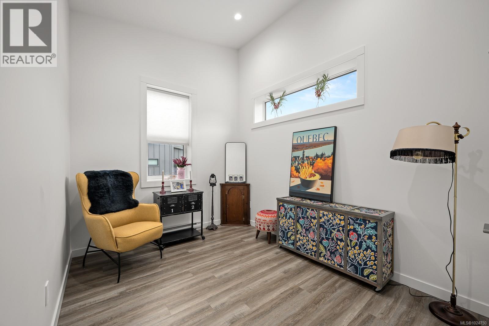 #30 3025 ROYSTON RD - 29