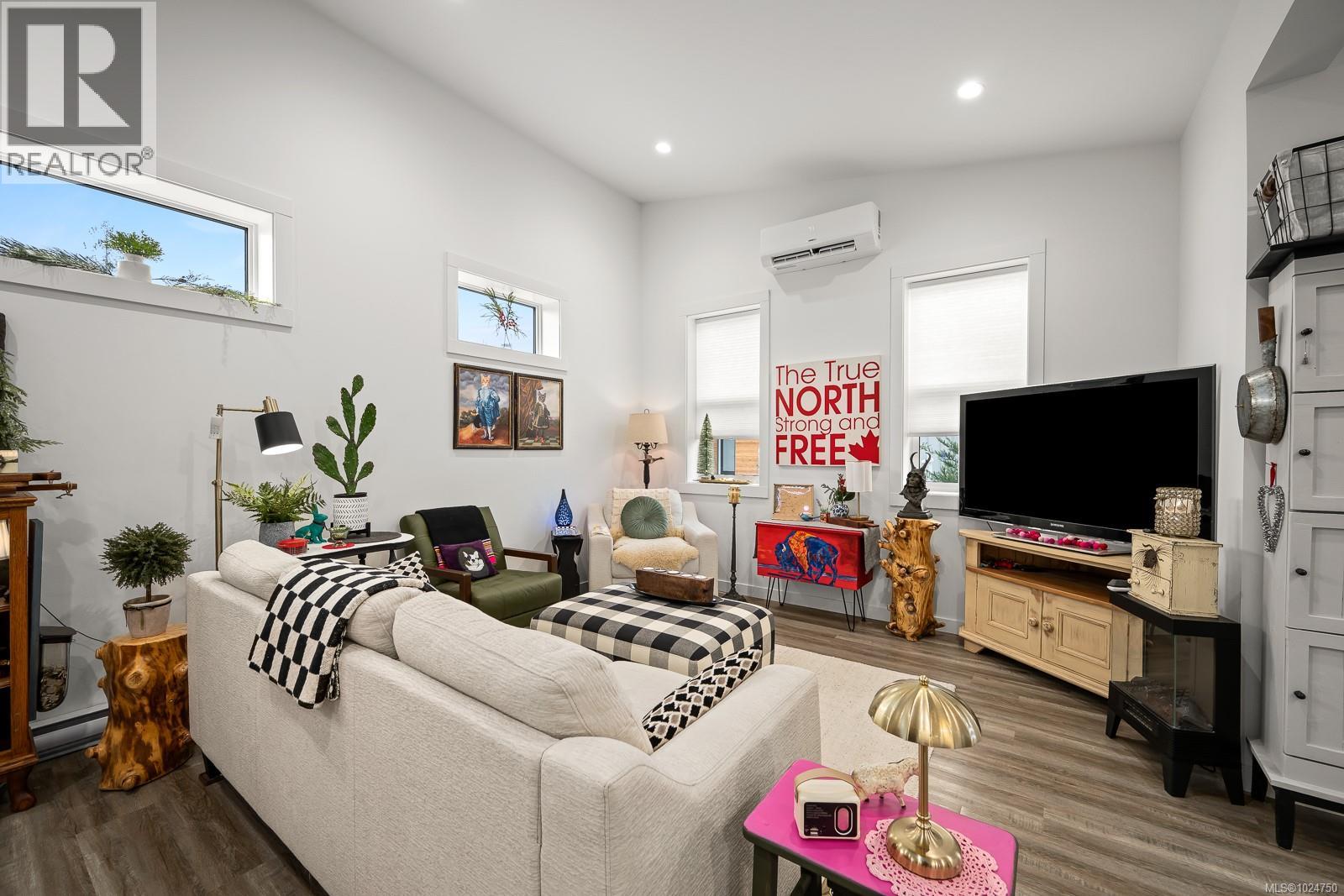 #30 3025 ROYSTON RD - 10