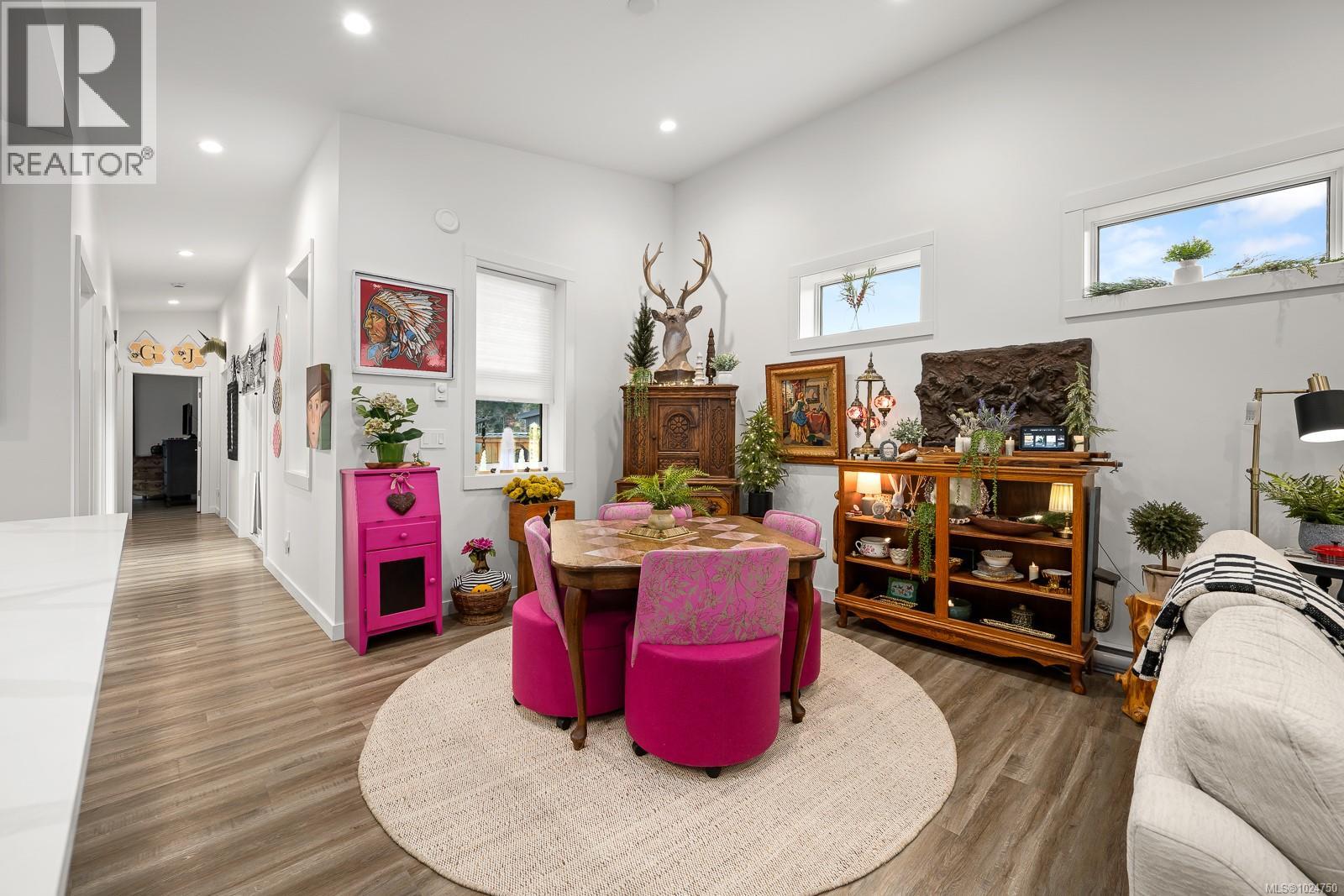 #30 3025 ROYSTON RD - 9