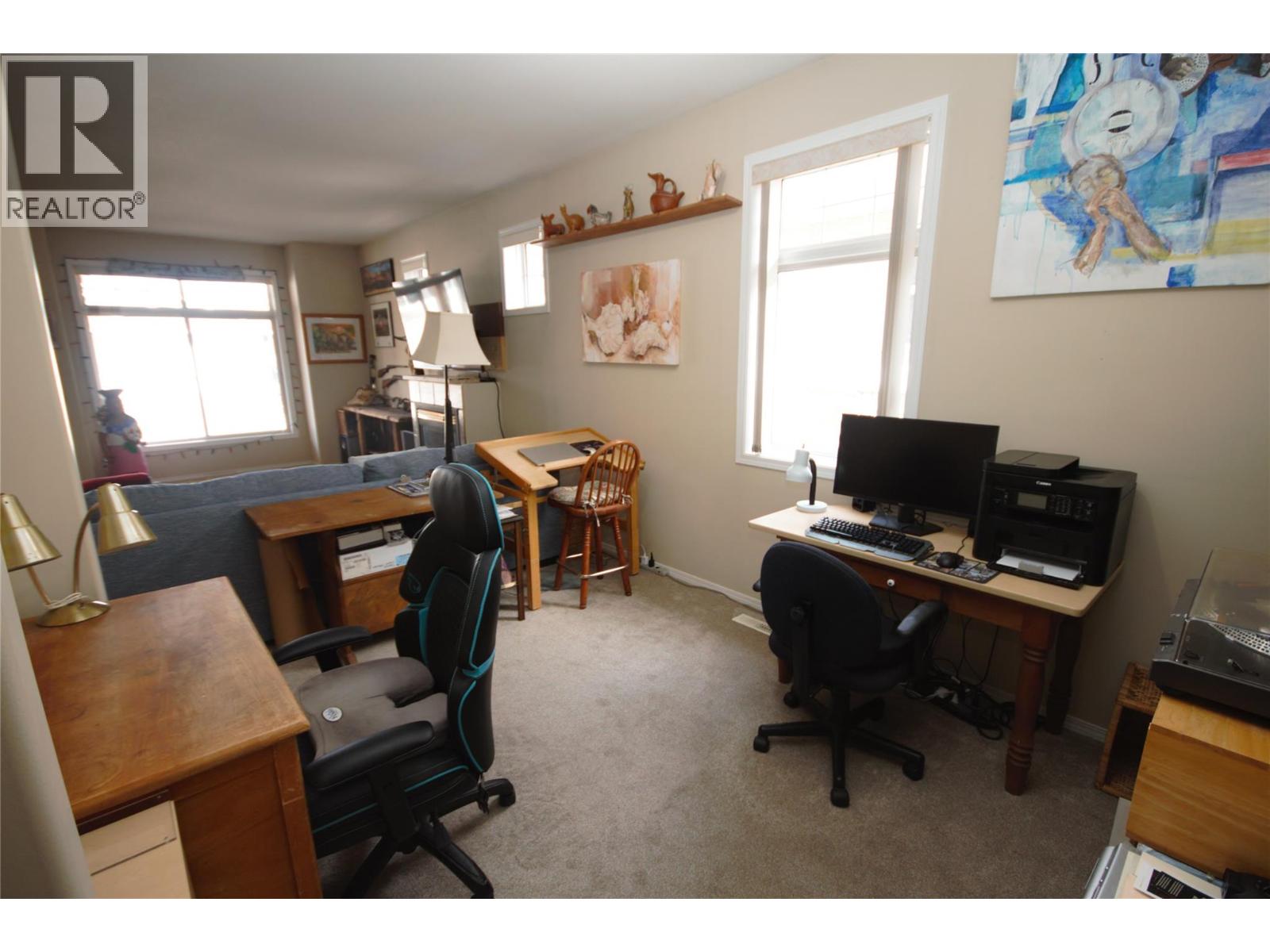 189 WILLOWS Place, Oliver