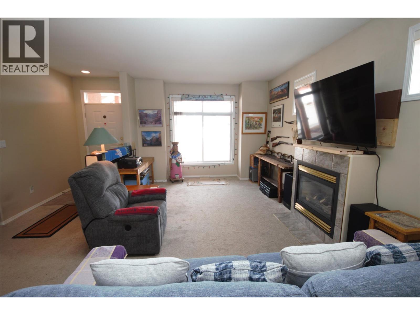 189 WILLOWS Place, Oliver