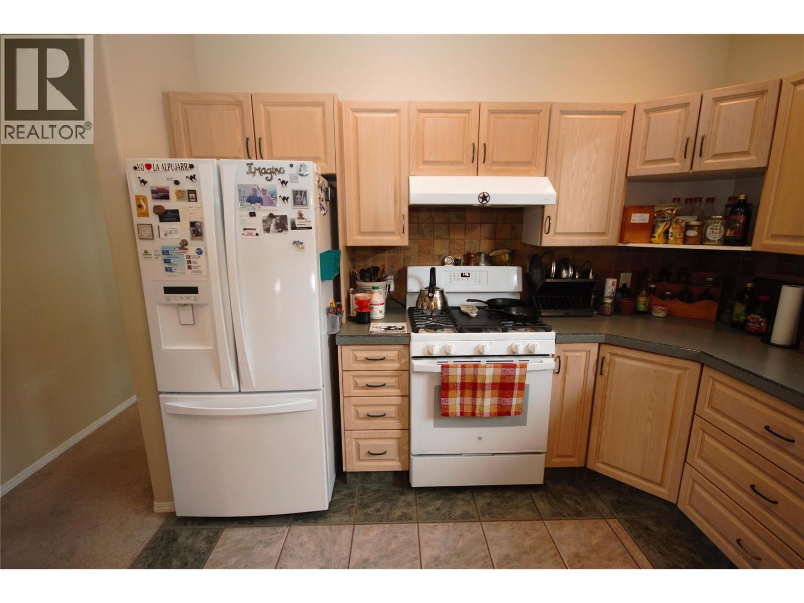 189 WILLOWS Place, Oliver