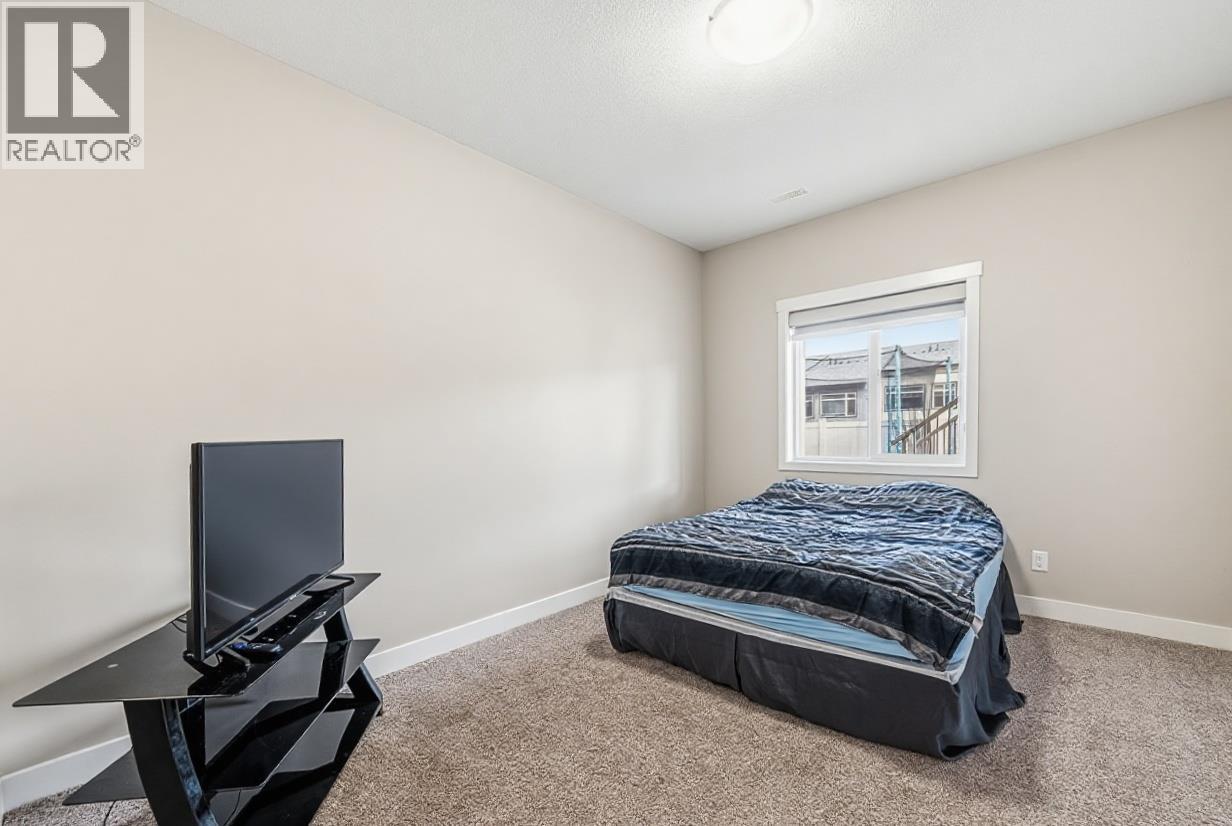 1535 EMERALD Drive - 23