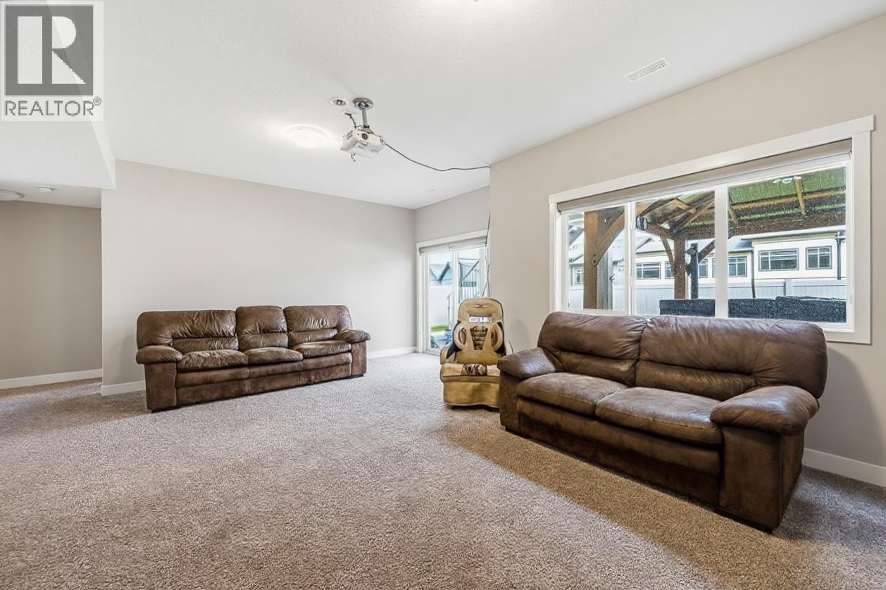1535 EMERALD Drive - 22