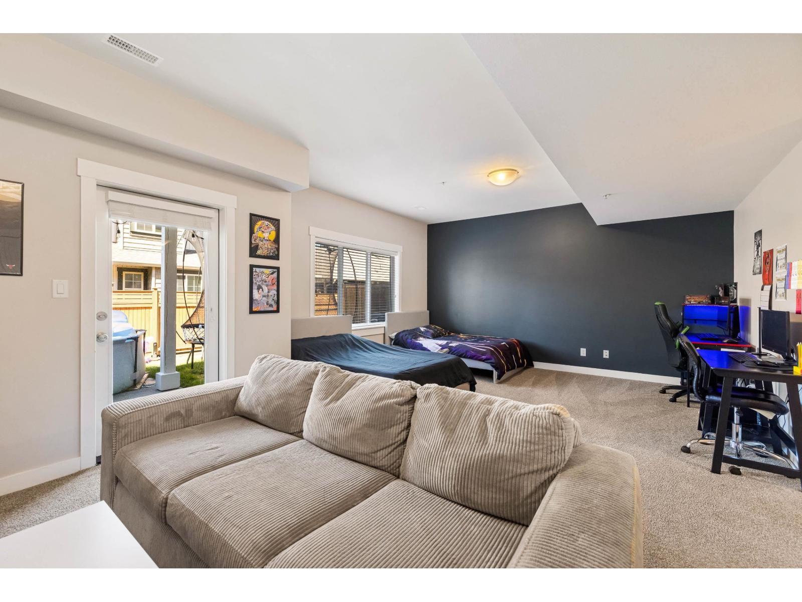 5 6491 VEDDER ROAD, Sardis South, Chilliwack