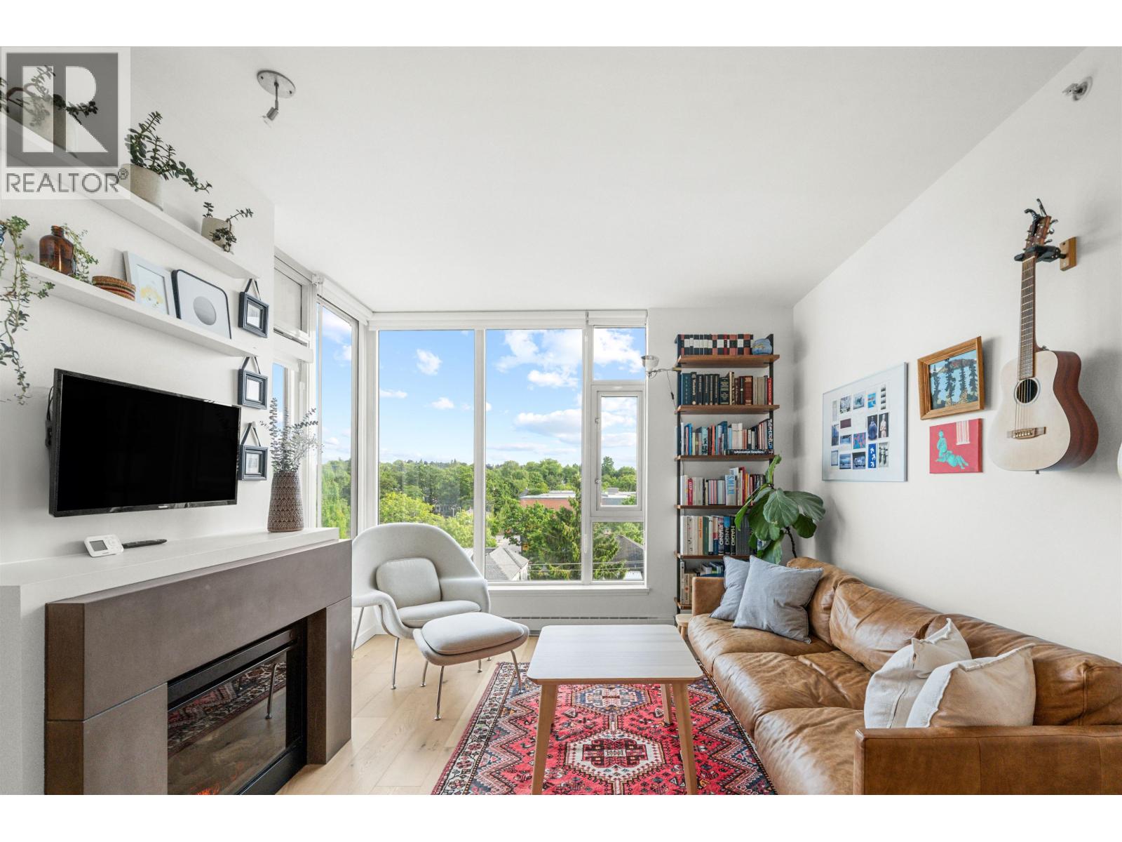 607 2528 MAPLE Street - photo 2