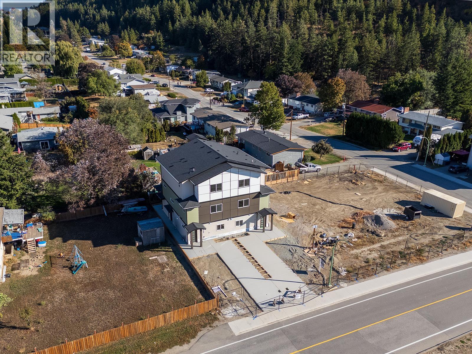 2711 Hewl Road, West Kelowna