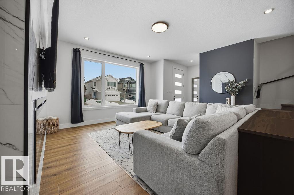 35 DORAIS WY, Fort Saskatchewan