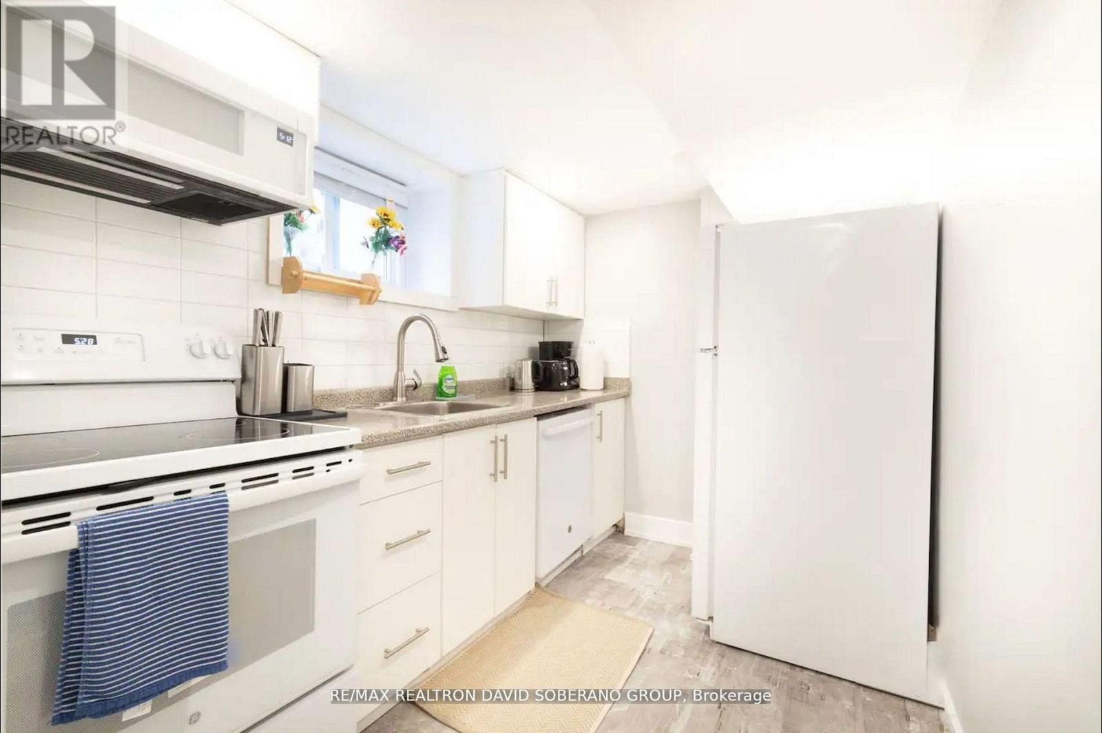 55 RAEBURN AVENUE - 23