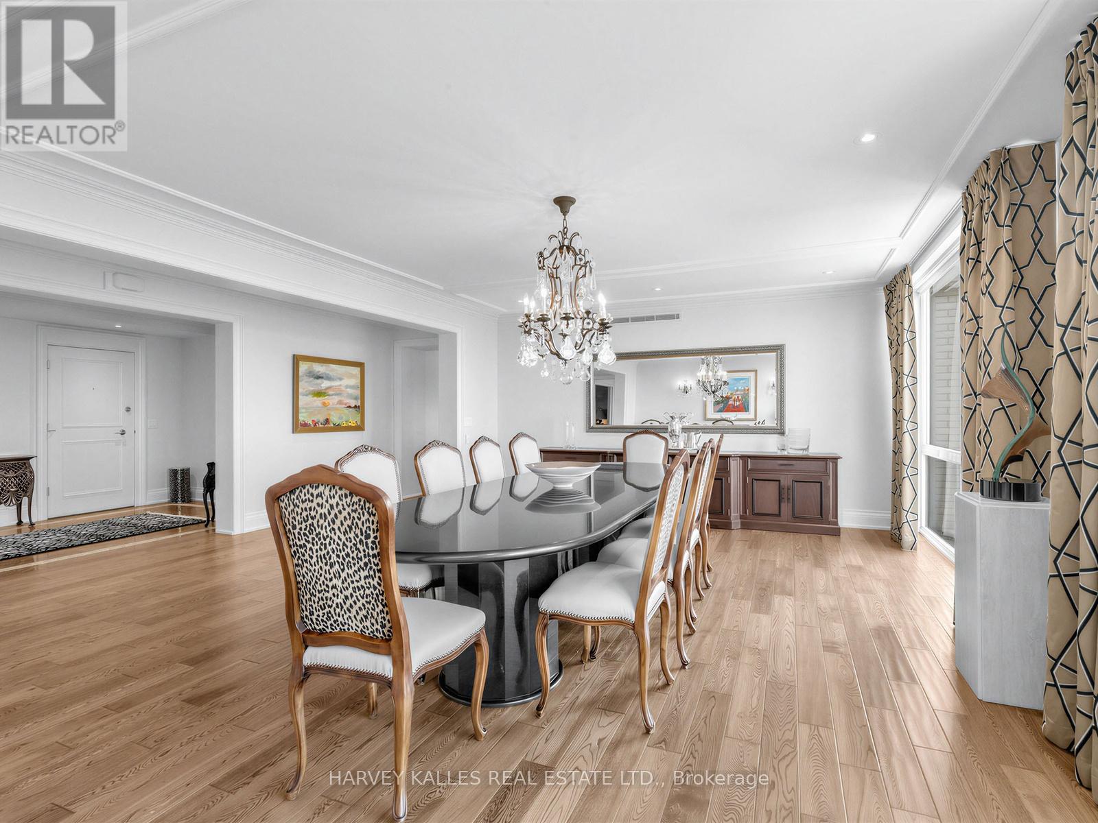 #1201 500 AVENUE ROAD - 10