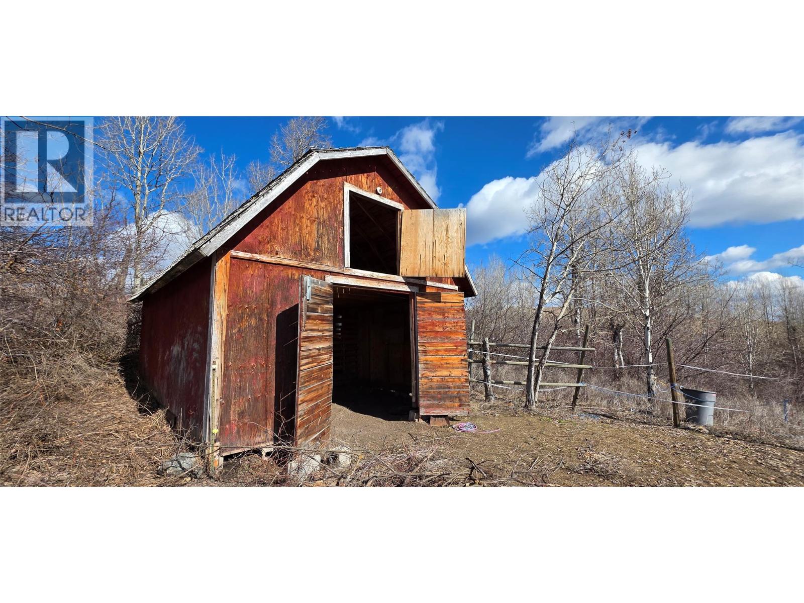 5745 Highway 3, Bridesville