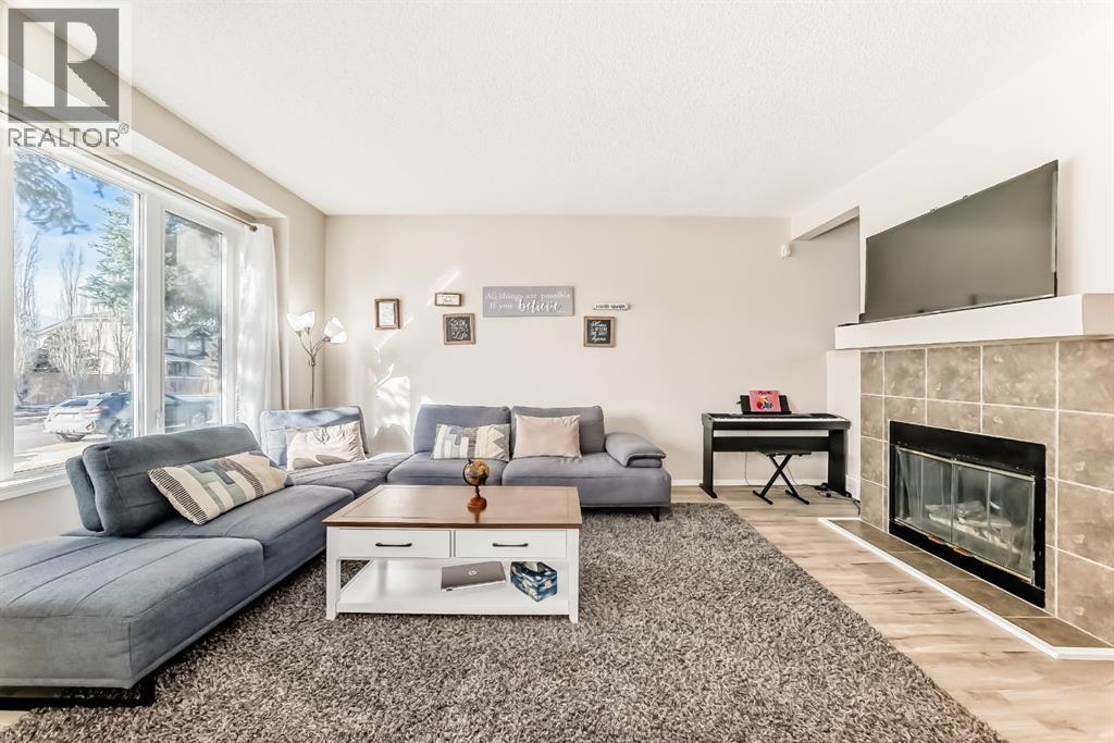 Single Family House for Sale in  Shawbrooke Road SW Shawnessy Calgary 