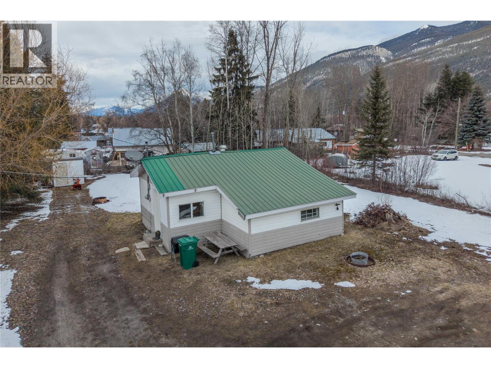 876 CANYON CREEK Road - 1