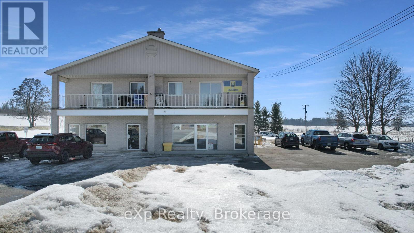 1 - 1583 BRUCE ROAD 4